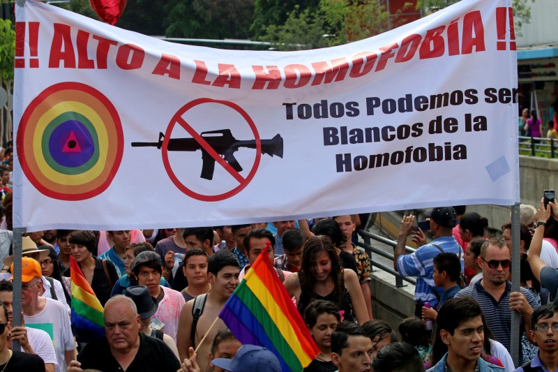 Personas trans y no binarias mayores víctimas de la discriminación