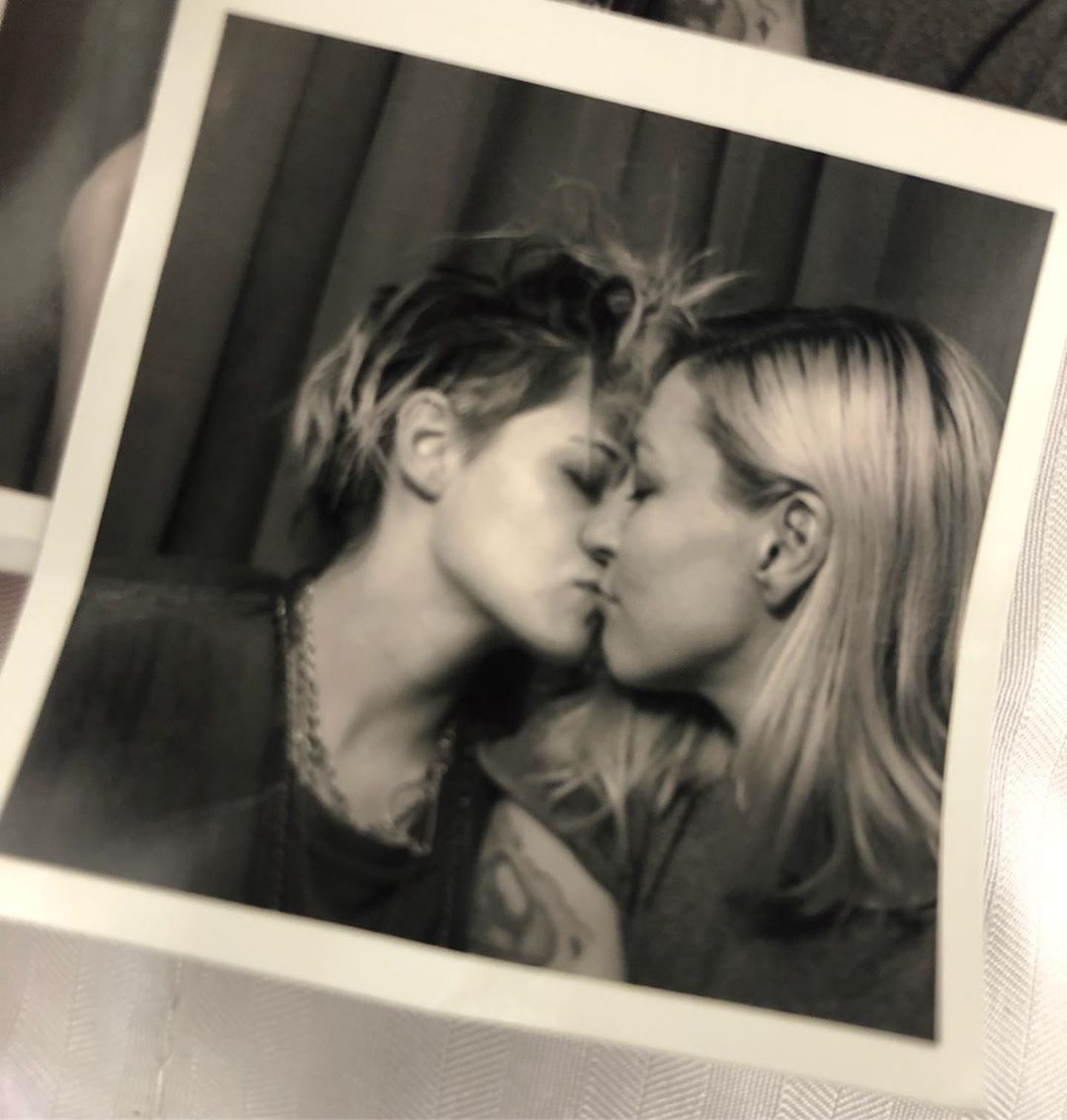 Kristen Stewart se compromete con la guionista Dylan Meyer