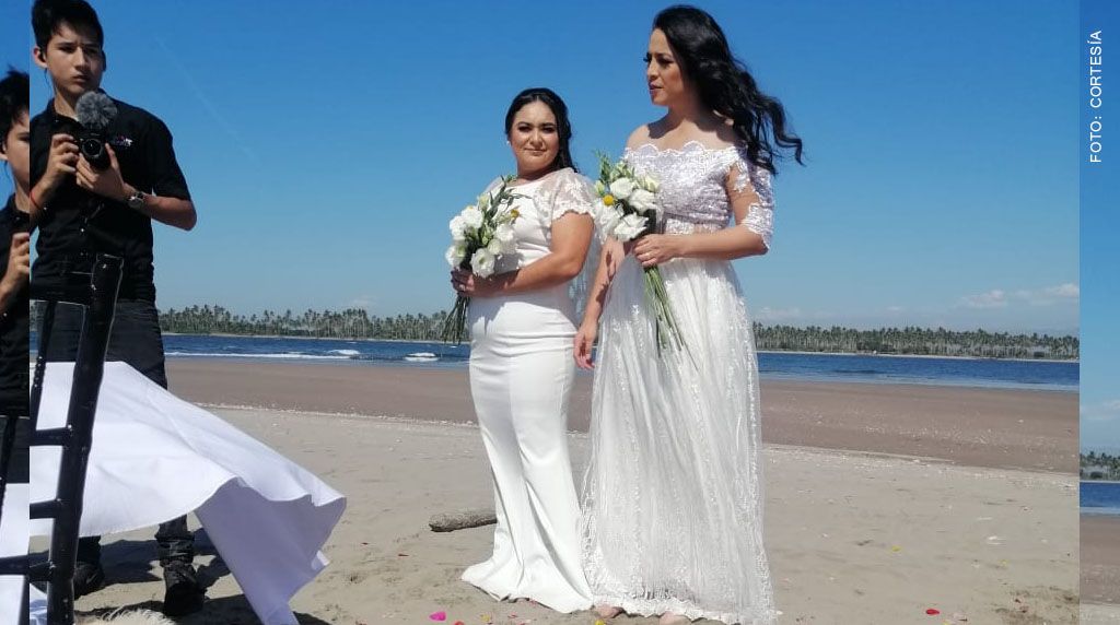 Activistas lesbianas se casan en la frontera de Nayarit y Sinaloa