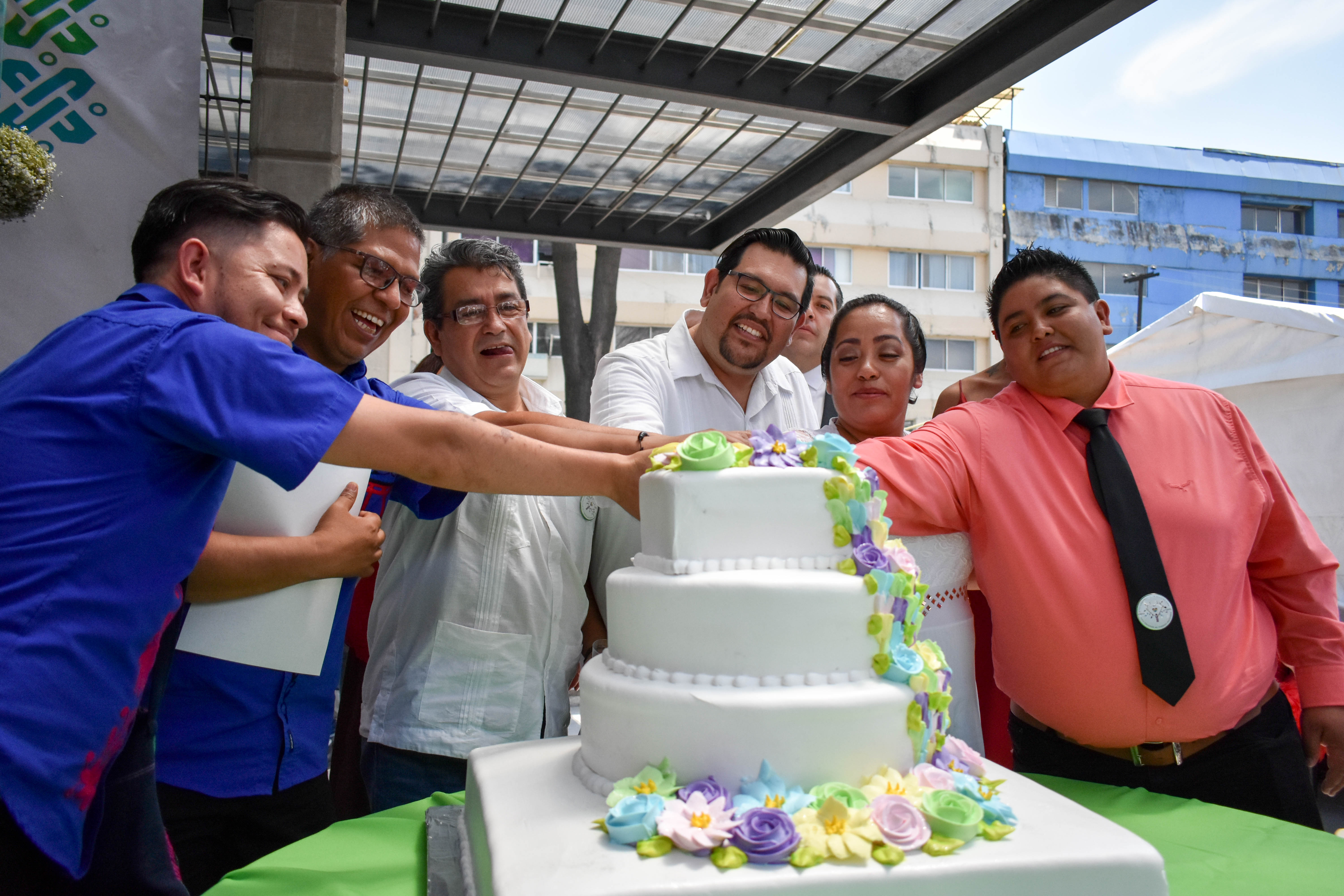 Cdmx celebra matrimonios lgbt e identidad de género