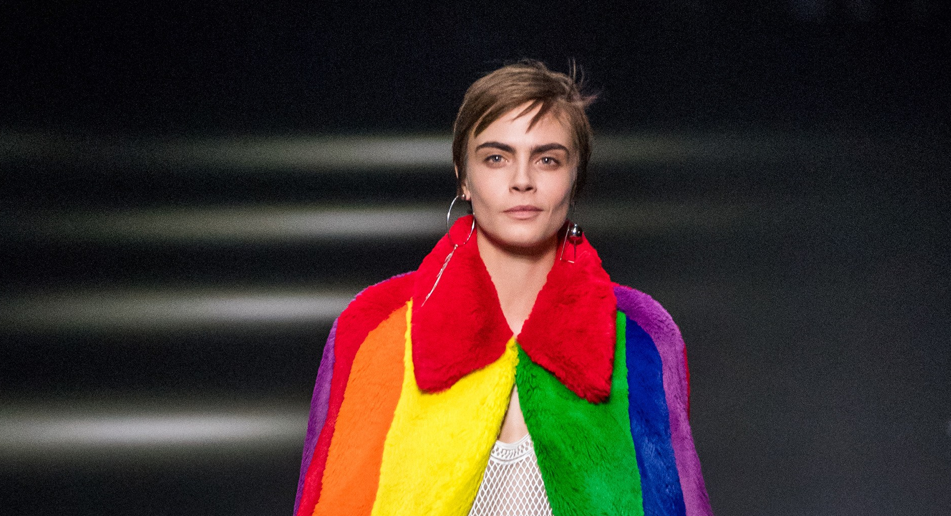 Cara Delevingne: «ya sea ‘ellxs’ o ‘él’ o ‘ella’, me enamoro de la persona, y eso es todo.»