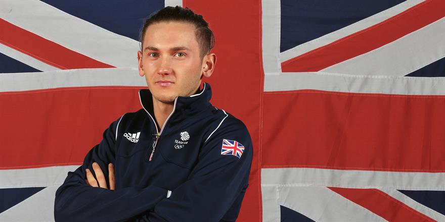 «Siento pena por las personas de mente cerrada» Gimnasta se declara bisexual