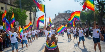 Jalisco: Piden votar ley de identidad y prohibición de terapias de conversión