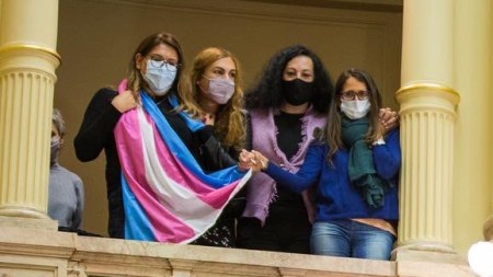 Argentina ya tiene Ley de inclusión laboral travesti trans