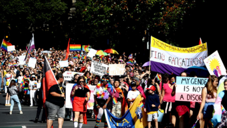 Nueva Zelanda prohíbe terapias de conversión