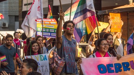 Paraguay prohibe «terapias de conversión» contra personas lgbt