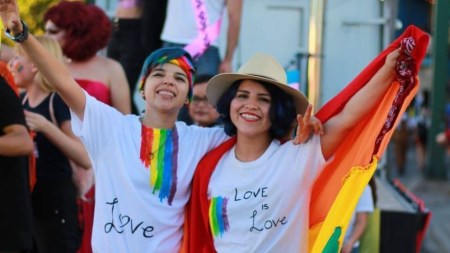 Sonora prohibe las terapias de conversión contra personas lgbt+