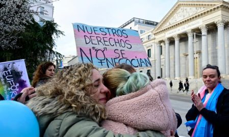 España aprueba la Ley Trans y LGBT