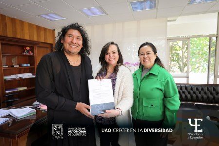 Maestre Guillermo Hernández le primer secretarie academique en la UAQ